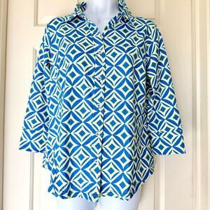 NWOT Lulu B Geometric Pattern Button Down Stretchy Blouse